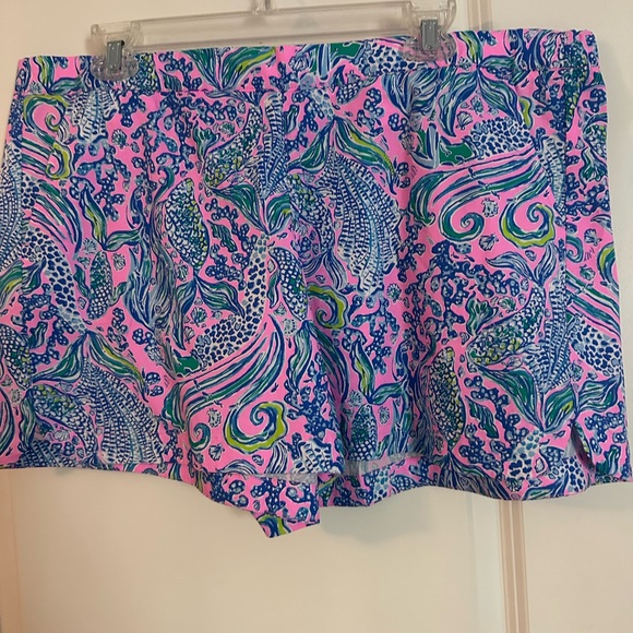 Lilly Pulitzer Pink and Blue Patterned Shorts - Picture 4 of 6